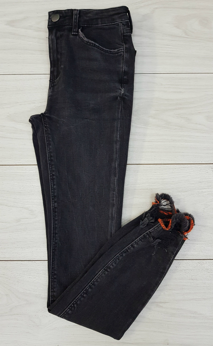 ZARA Ladies Jeans (BLACK) (24 to 34 EUR)