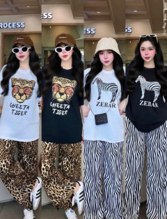 [BKK][PEG][181-250-0]Trendy Item,  2-Piece Set, Round-Neck Cotton Shirt, Oversized with Skinnies + Printed Long Pants