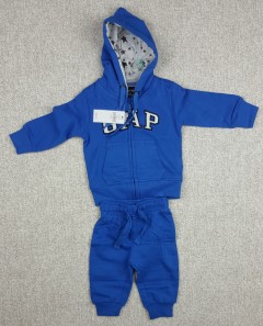 GAP KIDS Boys Sweatshirt and Sweatpants Set (3 to 18 Months) 