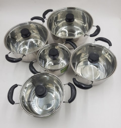 The dishes are 4 pieces of steel pots